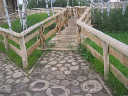 Как украсить участок около дома. Делаем садовые дорожки