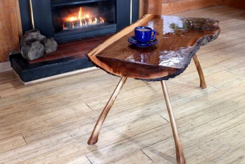 Спил дерева для столешницы. Стол из спила дерева – инструкция по изготовлению, уходу и использованию в дизайне (110 фото)