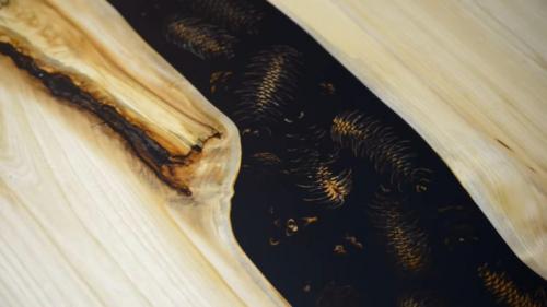 Как сделать стол из эпоксидной смолы и шишек. Что получится, если залить шишки дешёвой эпоксидной смолой?