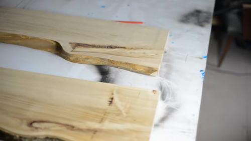 Как сделать стол из эпоксидной смолы и шишек. Что получится, если залить шишки дешёвой эпоксидной смолой?