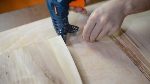 Как сделать стол из эпоксидной смолы и шишек. Что получится, если залить шишки дешёвой эпоксидной смолой?