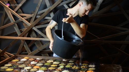 Кофейный столик из эпоксидной смолы. Как я делал необычный стол из эпоксидки