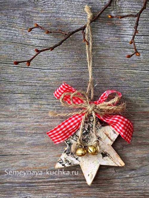 Поделки из спилов дерева на Новый год. на Новый Год.