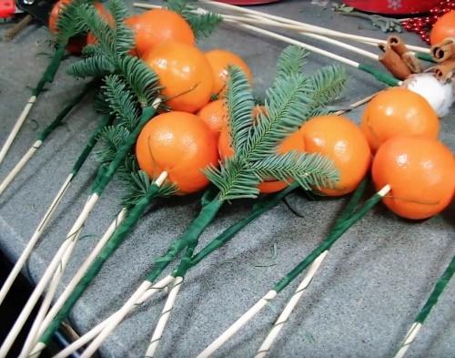 Новогодний букет из еловых веток своими руками. Букет из мандаринов и еловых веток своими руками