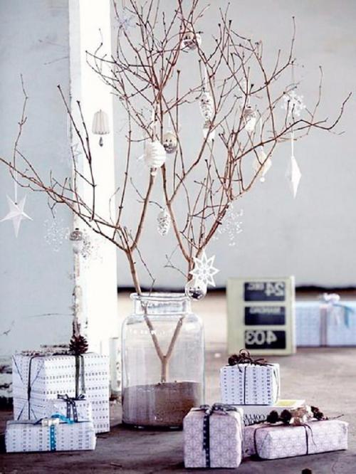 Новогодний декор из веток своими руками. Обворожительные композиции из веток