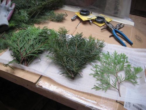 Ветки на новый год своими руками. Как сделать рождественский и новогодний венок на дверь, мастер класс 06 Ветки на новый год своими руками. Как сделать рождественский и новогодний венок на дверь, мастер класс 06