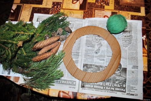 Венок из веток новогодний. Рождественский венок 2023 года своими руками: делаем новогоднюю декорацию собственноручно