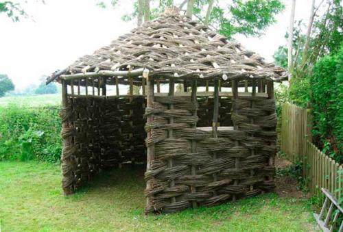 Беседка из лозы своими руками. Плетеные беседки из прутьев