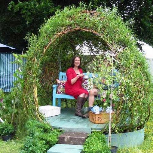 Беседка из ивы плетеная. Как сделать беседку красиво и недорого: беседки из ивы