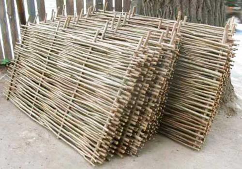 Плетёная беседка. Плетеные беседки из прутьев