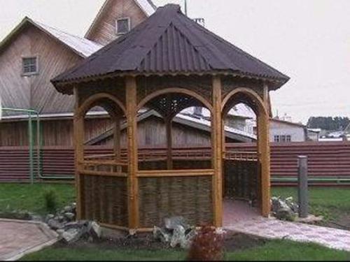 Беседка из лозы своими руками. Как делается беседка из лозы своими руками: этапы сооружения