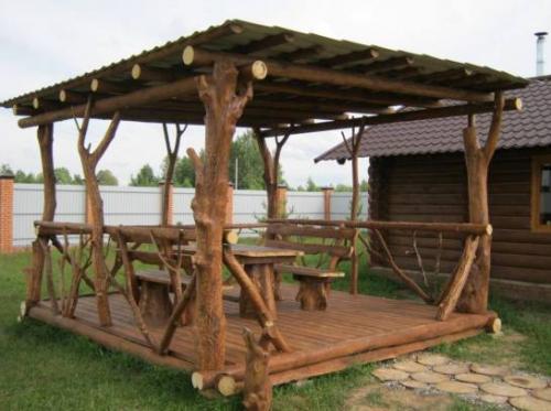 Как сделать беседку красиво и недорого. Древесина на все случаи строительства