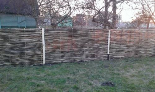 Ограждение из ивовых прутьев. Плетеный забор из лозы –, как сделать, установить и украсить забор из плетеной лозы. Мастер-класс изготовления (125 фото)