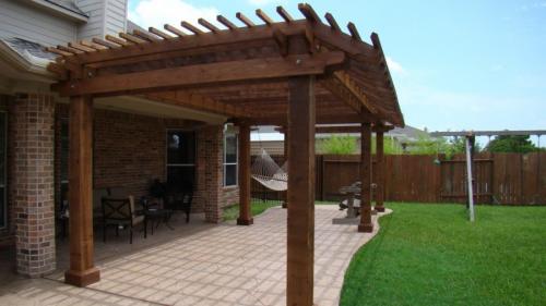 Навес из дерева к дому. Разновидности навесов