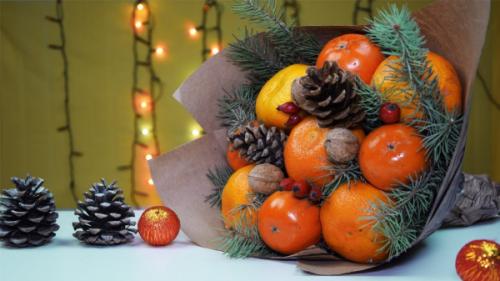 19 креативных идей для создания украшений из хвои.. Декор для входной двери. 25 19 креативных идей для создания украшений из хвои.. Декор для входной двери. 25