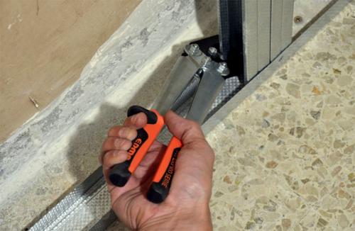 Как собрать каркас из профиля для гипсокартона. Сборка несущей конструкции стены 01 Как собрать каркас из профиля для гипсокартона. Сборка несущей конструкции стены 01