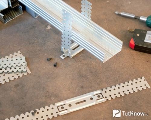 Каркас из металлопрофиля под гипсокартон. Как крепить гипсокартон на каркас из профиля 06