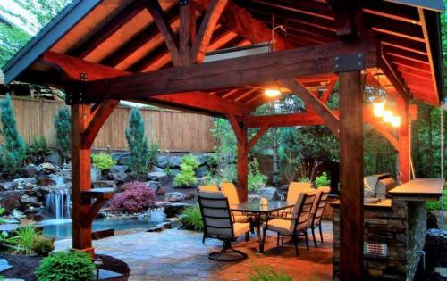 Беседки из дерева для дачи. Беседка из дерева — плюсы и минусы материала, типы беседок, мастер-класс по изготовлению и сборке своими руками