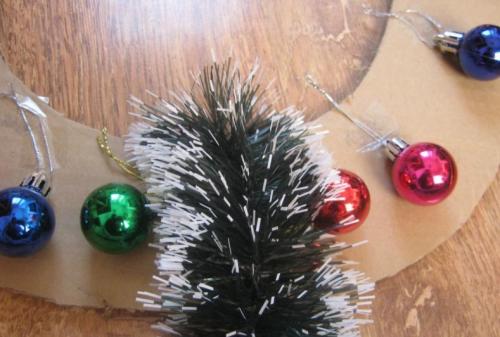 Рождественский венок своими руками: пошаговая инструкция. Как сделать новогодний венок своими руками из мишуры