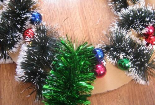 Рождественский венок своими руками: пошаговая инструкция. Как сделать новогодний венок своими руками из мишуры