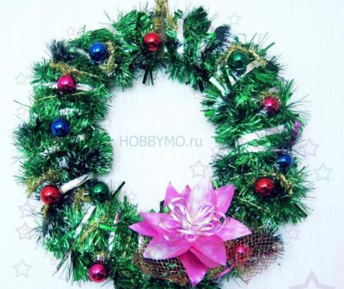 Рождественский венок своими руками: пошаговая инструкция. Как сделать новогодний венок своими руками из мишуры