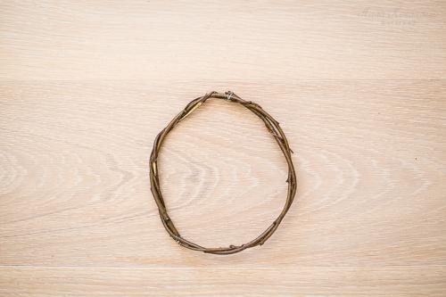 Венок своими руками из веток. Осенний мастер-класс (плетем березовый венок)