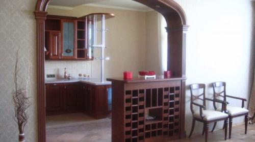 Красивые арки между кухней и комнатой. Дизайн арки между кухней и гостиной фото