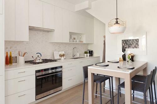 Оформляем стильный проход в интерьере кухни. Лучший фартук для кухни: 150 идей в 2022 году 01