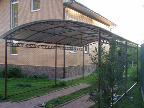 Навес из поликарбоната к дому. Навесы из поликарбоната — самостоятельное изготовление и особенности проектирования (100 фото)