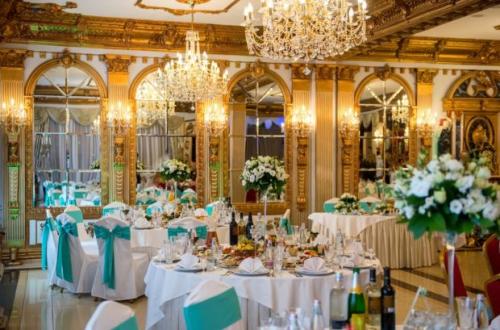 Какой декор точно не нужен на свадьбе в 2023. Модная свадьба 2022 2023 года тенденции фото цвета оформление