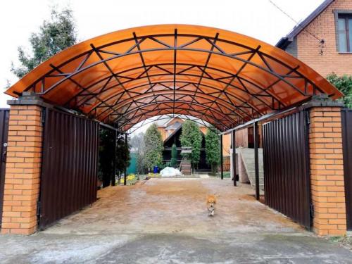 Навес из сотового поликарбоната своими руками. Навес из поликарбоната — поэтапный мастер-класс для изготовления своими руками, преимущества навеса, особенности конструкции