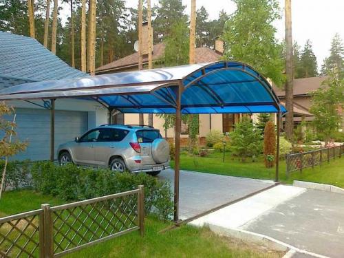 Навес из сотового поликарбоната своими руками. Навес из поликарбоната — поэтапный мастер-класс для изготовления своими руками, преимущества навеса, особенности конструкции