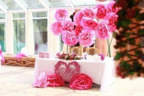 Арка из цветов своими руками. Как сделать бумажные цветы для оформления свадьбы – мастер-класс