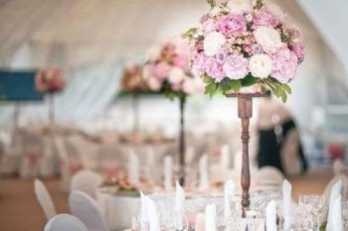 Арка из цветов своими руками. Как сделать бумажные цветы для оформления свадьбы – мастер-класс