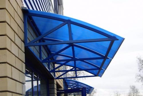 Проект навеса из поликарбоната. Что такое поликарбонат