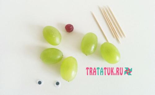 Поделки из винограда: гусеница, лесовик, собачка