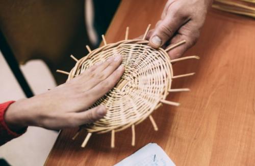 Как плести из виноградной лозы корзины. Заготовка ивовой лозы 11 Как плести из виноградной лозы корзины. Заготовка ивовой лозы 11