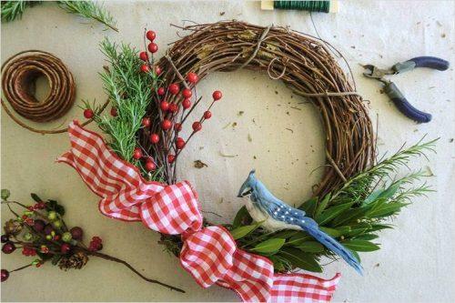 Венок из виноградной лозы к Новому году своими руками. Новогодние венки из лозы 06