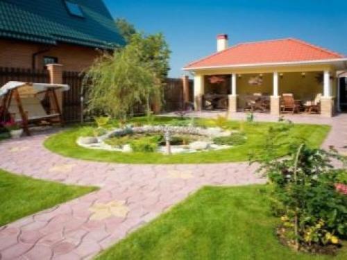 Дизайн двора в частном доме. Как правильно выполнить планировку двора 05