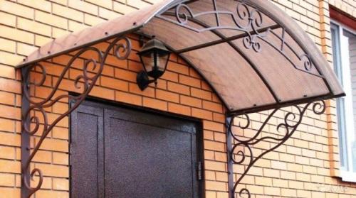 Навес над крыльцом из профильной трубы. Как изготовить металлический козырек над крыльцом?