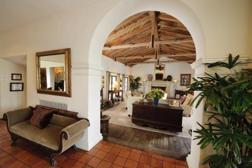 Как отделать арку деревом. Что такое арка и ее разновидности 15