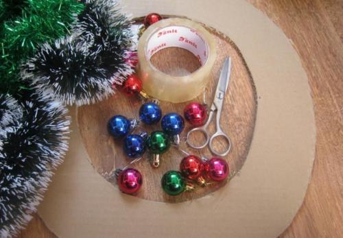 Новогодний венок своими руками с детьми. Новогодний венок своими руками. 12 мастер-классов по изготовлению венков в домашних условиях