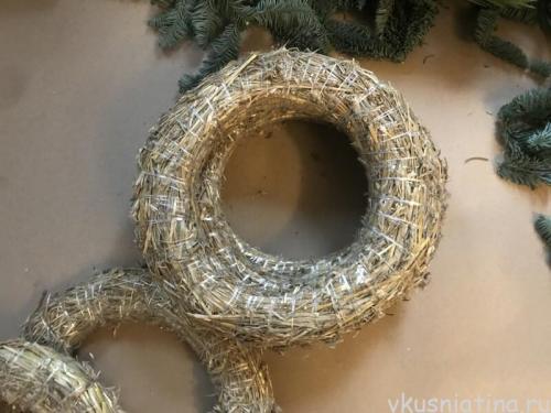 Новогодний венок своими руками с детьми. Новогодний (рождественский) венок своими руками — 8 мастер-классов декора из подручных средств
