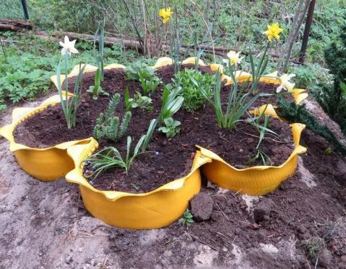 Оформление дачи цветами. Клумбы для цветов на даче своими руками – 70 лучших вариантов