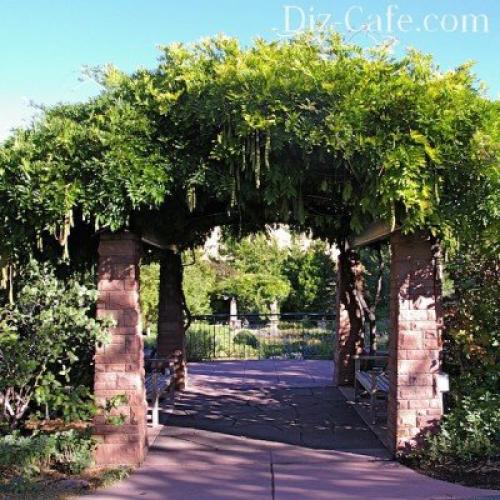 Как сделать арку для цветов на даче своими руками. Видовое разнообразие конструкций и их место в саду 02 Как сделать арку для цветов на даче своими руками. Видовое разнообразие конструкций и их место в саду 02