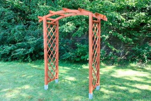 Садовая арка из дерева своими руками. Виды и функции садовых арок и пергол