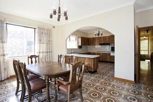 Арки для кухни из гипсокартона вместо двери. Виды арок