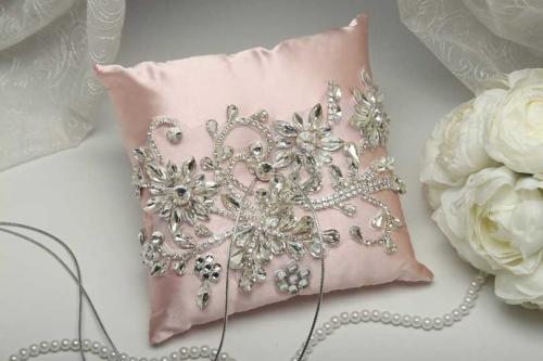 Оригинальные идеи для свадьбы своими руками. Свадебные украшения, поделки и аксессуары своими руками: фото оригинального свадебного декора