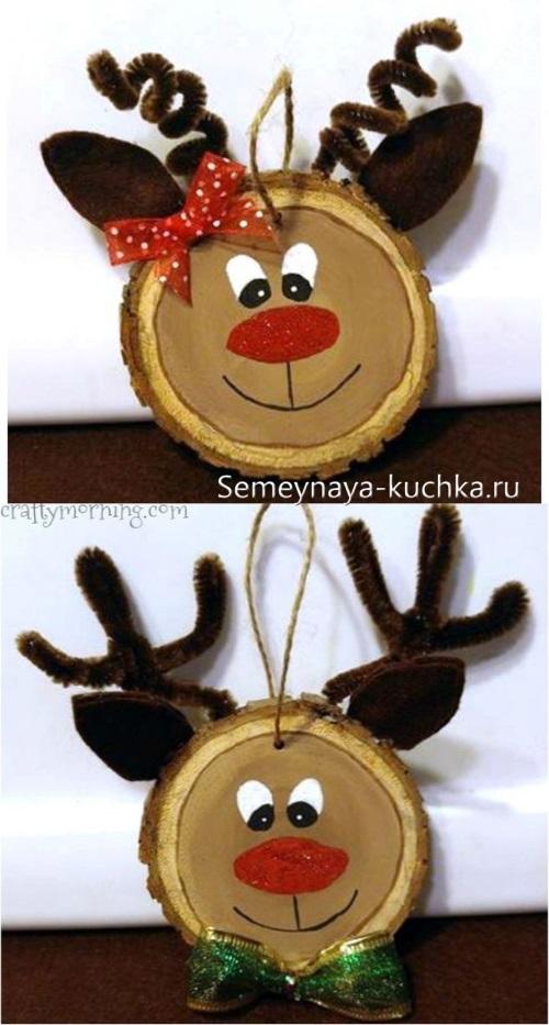 Поделки из спилов дерева на Новый год. на Новый Год.